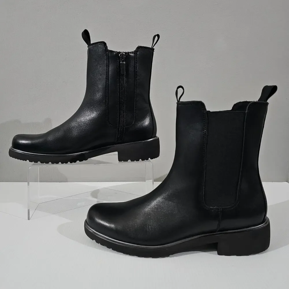 NEW Munro Heath Ankle Bootie Womens 8.5 Black Leather Water Resistant Chelsea - Picture 2 of 13